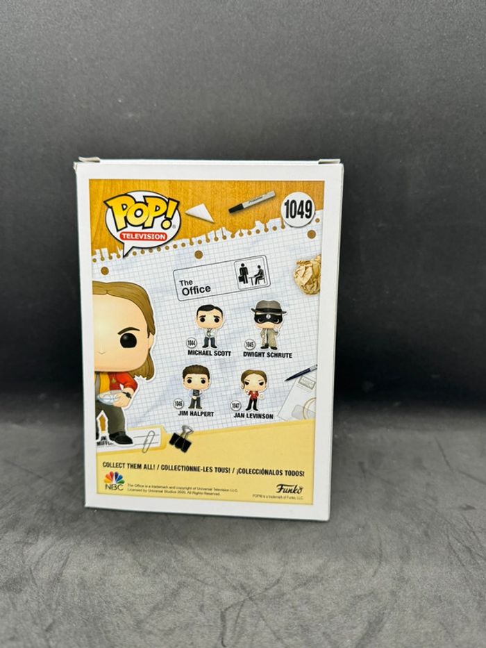Funko pop the office Dwight Schrute as Pam beesly 1049 Funko limited edition - photo numéro 4
