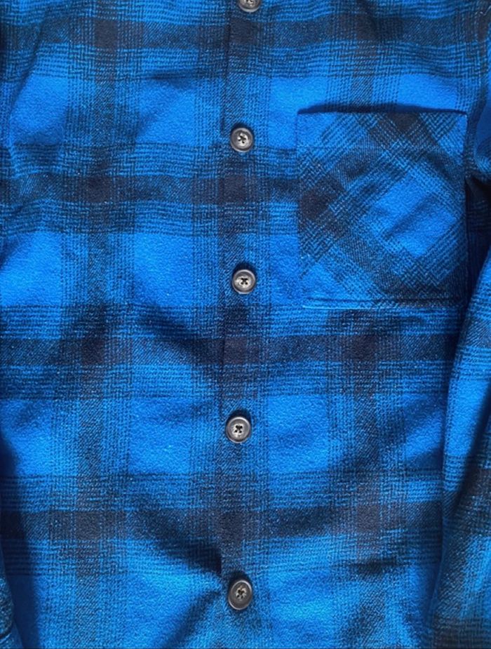 Chemise  bûcheron bleue et noire marque Celio - photo numéro 3