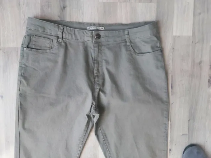 Pantalon vert kaki 65% coton - photo numéro 3