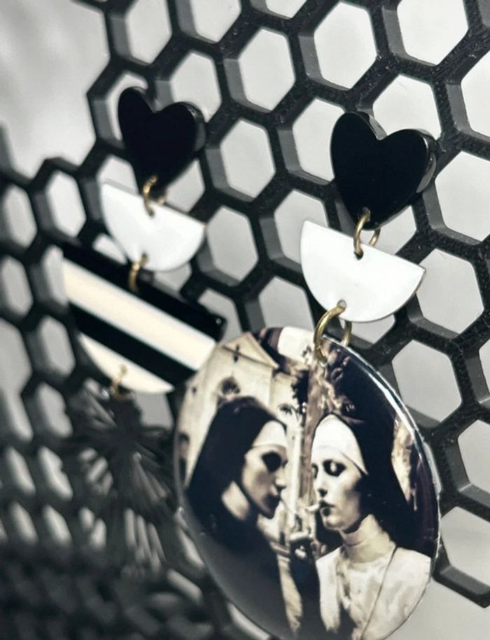 Boucles d’oreilles - Sœurs rebelles - photo numéro 4