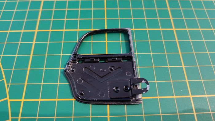 Porte arrière gauche pièce détachée miniature 1/18 Citroën traction 15cv 1952 Maisto #B36 - photo numéro 2