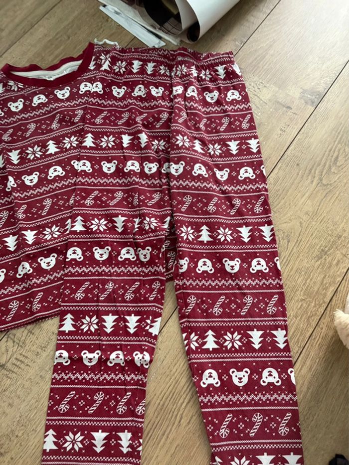 Pyjama fin Noël 7-8 ans - photo numéro 2