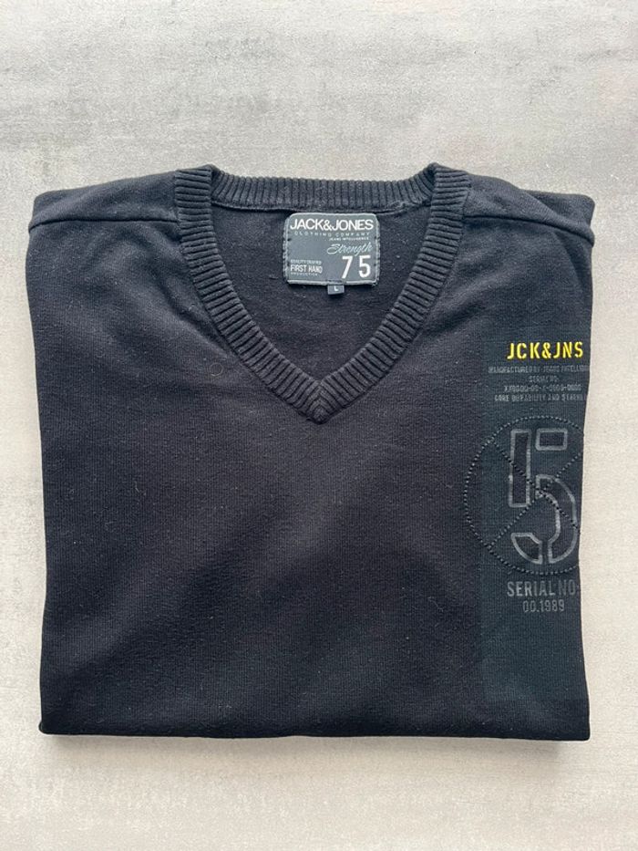 Pull col V homme