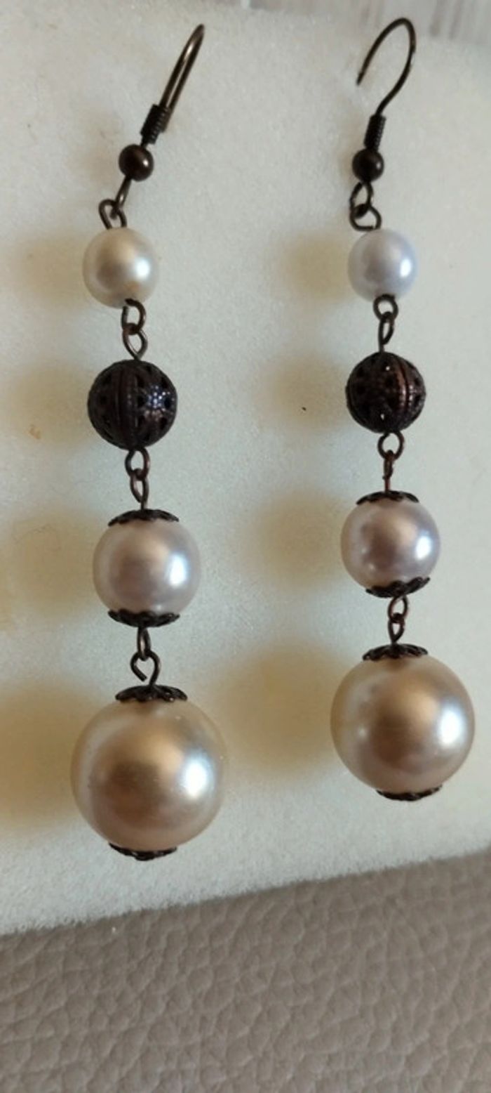 Boucles d'oreilles pendantes. - photo numéro 2