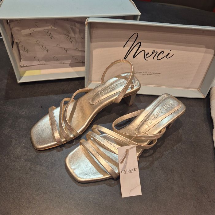 Chaussures femmes dorées - photo numéro 8