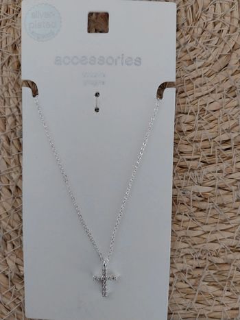 Collier croix argenté