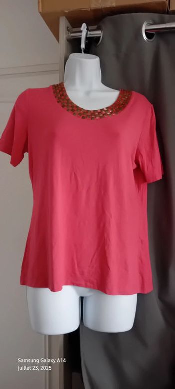 Haut manches courtes fluide col rond avec sequins dorés rose femme L Gabrielle K.