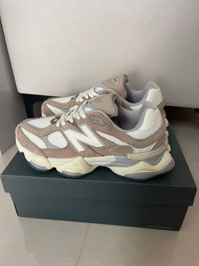 New Balance 9060 Kaki 43