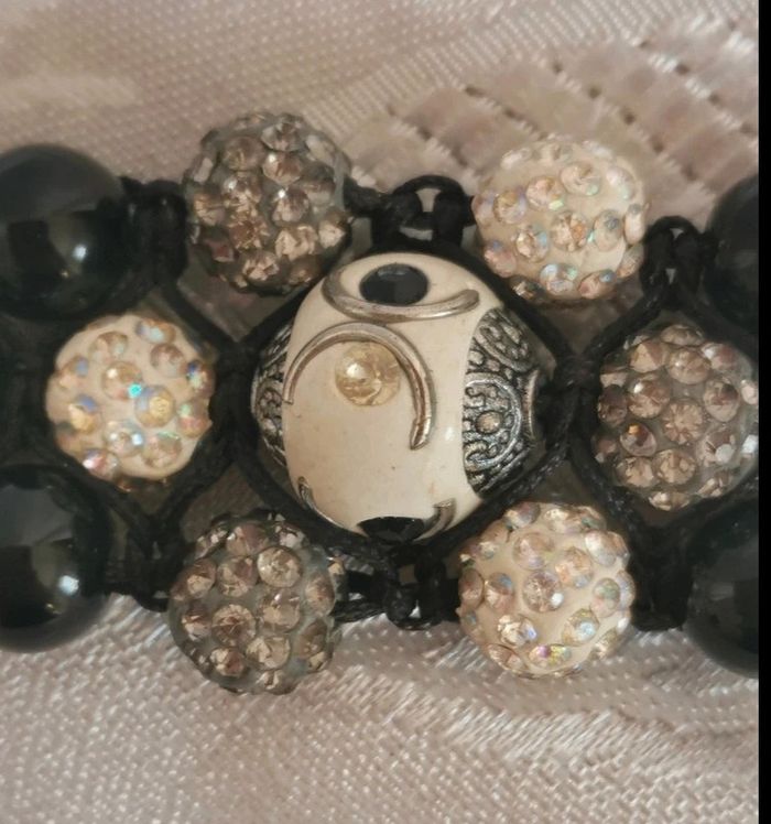 Bracelet. Noir. Gris. Blanc. Strass - photo numéro 5