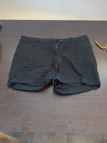 Short noir