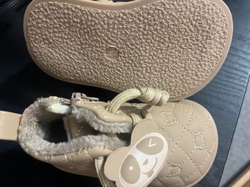 Chaussures pour bébé en très bon état