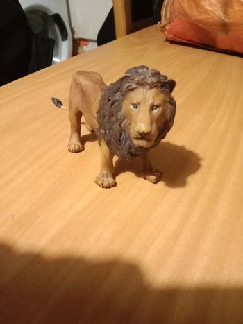 Figurine Lion
