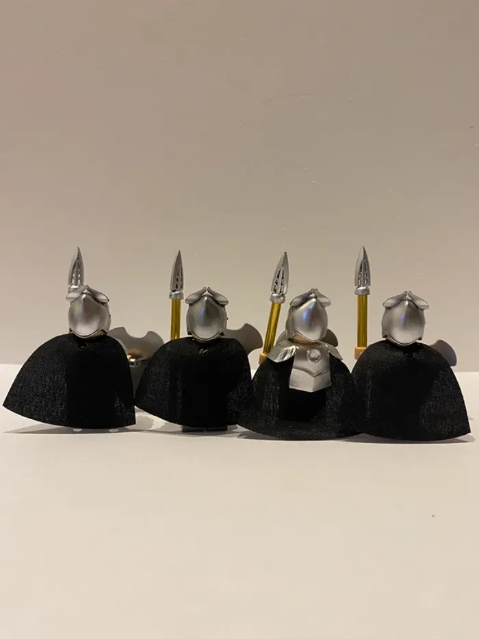 Figurine type lego 4 lanciers elfes. le seigneur des anneaux/hobbit - photo numéro 3