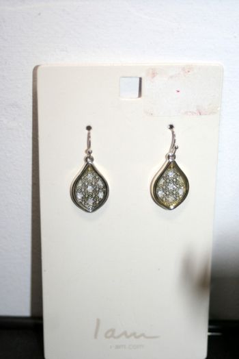 Boucles doreilles 2cm de long