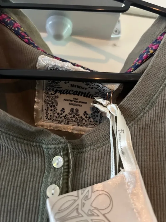 T shirt kaki taille S fracomina neuf - photo numéro 4