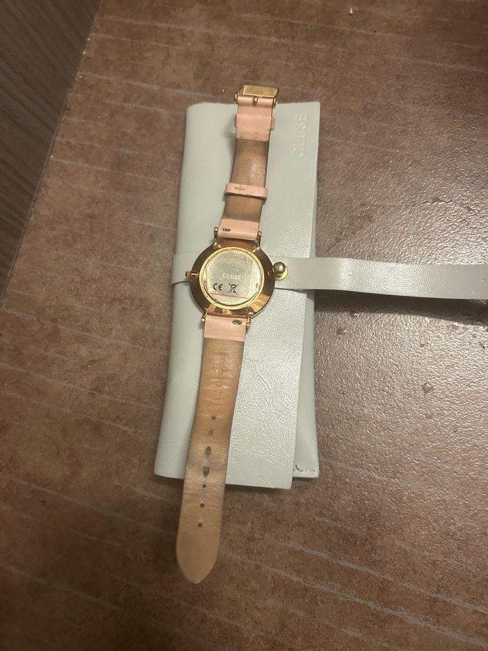 Montre cluse - photo numéro 3