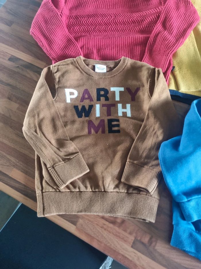 Lot 4 pulls 5 ans - photo numéro 5