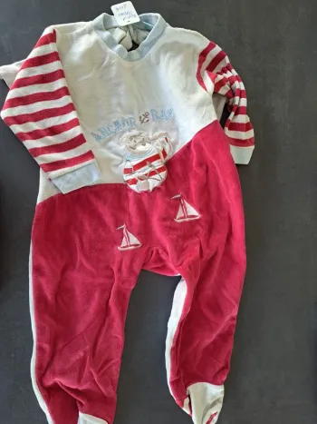 pyjama  rouge 18 mois
