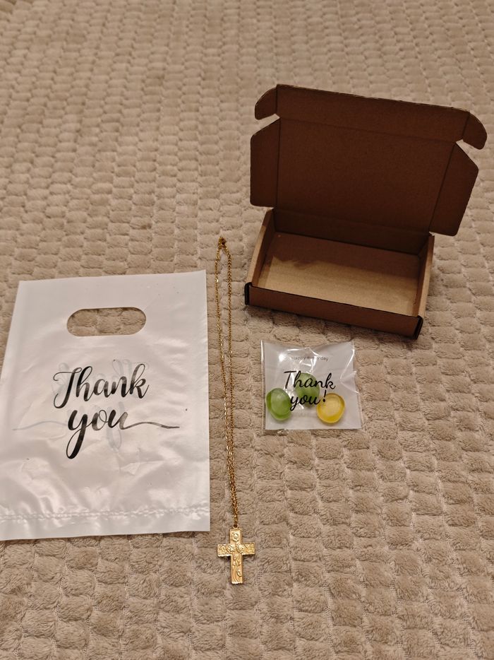 Cadeau noel bijou plaqué or collier 45 cm + pendentif croix motif tournesol