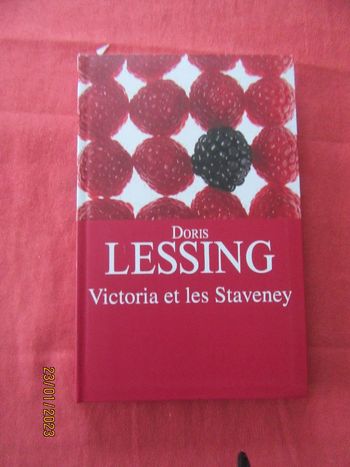 livre ictoria et les Staveney