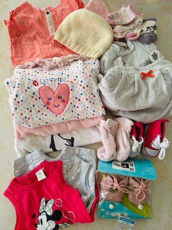 Lot vêtements fille 16 articles 0-3 mois
