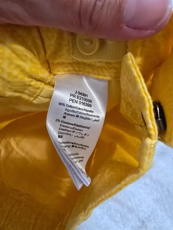 Short Hugo Boss jaune 6 mois - photo numéro 5