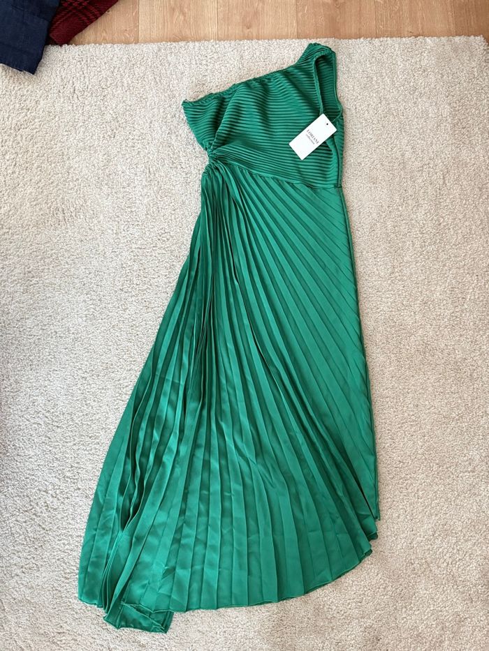Robe verte plissé - photo numéro 4