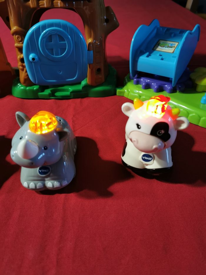 Tut tut animo, jungle parc aventure et ses animaux et  sa voiture. - photo numéro 8