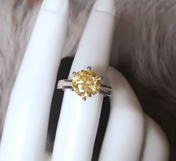 Bague gravée Au750 mariage fiançailles anniversaire Moissanite jaune 9mm 3carats cadeau pour elle - photo numéro 7