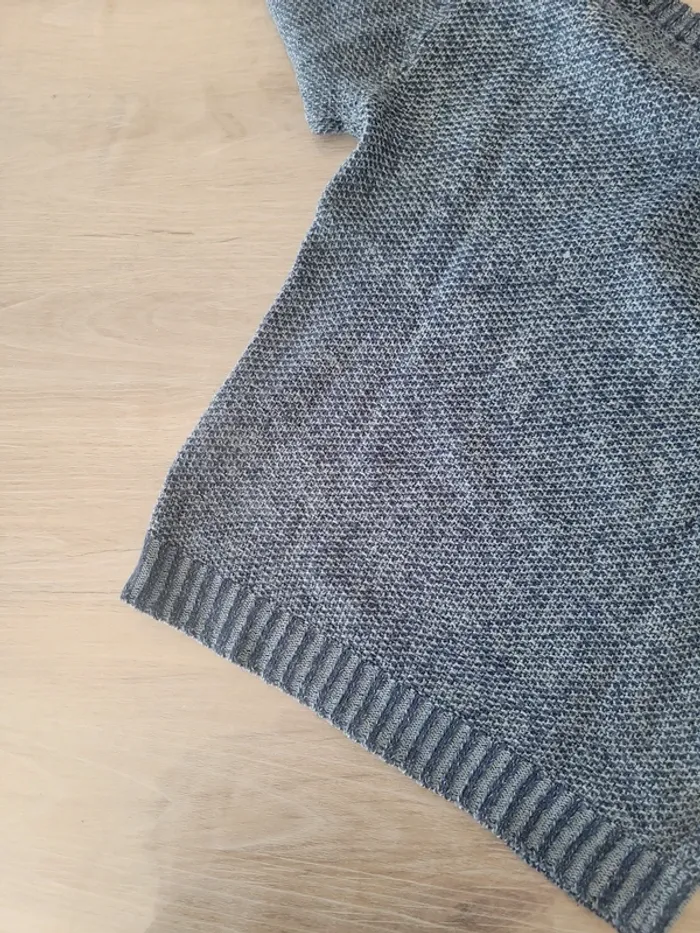 Pull fin 6 ans - photo numéro 4