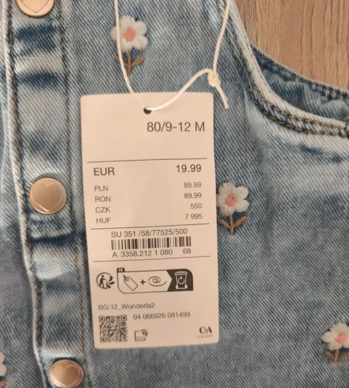 Robe en jean à pression avec petite fleur type Marguerite en motif - photo numéro 2