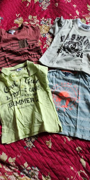 Lot 4 tee shirts 2 ans