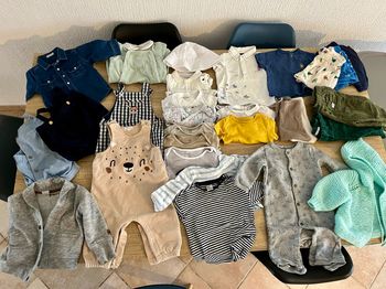 Lot de vêtements bébé 9 mois