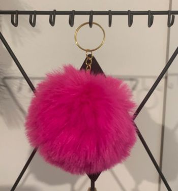 Porte-clés ou bijoux de sacs pompons en fausse fourrure