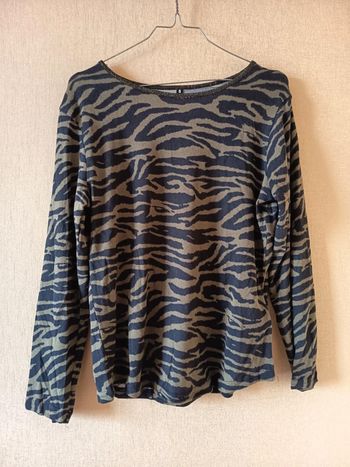 Pull été . manches longues. (957)