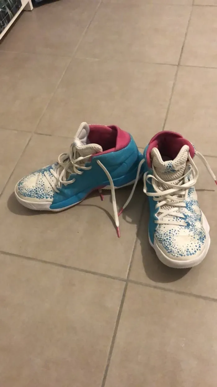 Basket adidas - photo numéro 3
