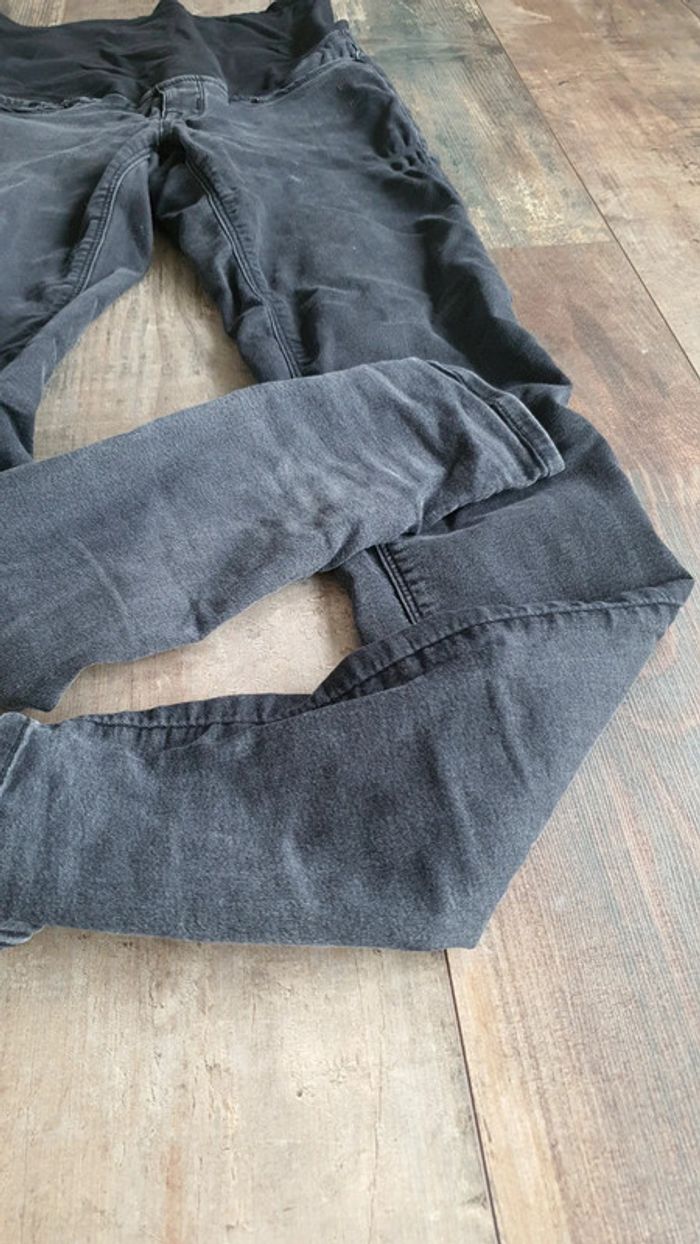 Pantalon maternité taille 34 en très bon état - photo numéro 2