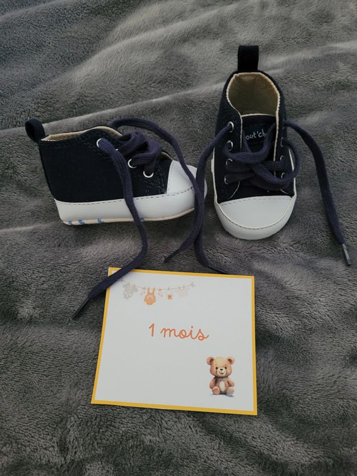 Chaussures à lacets 1 mois