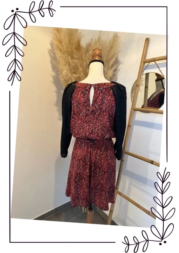 Robe fluide léopard rouge et noir - photo numéro 4