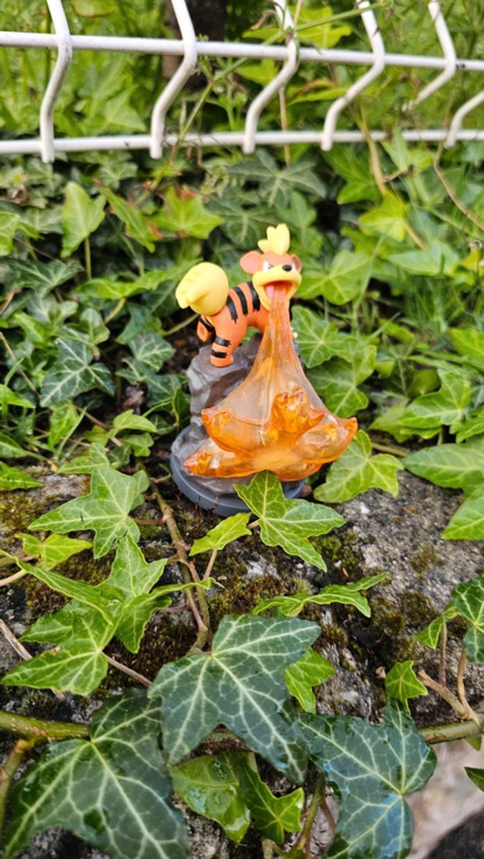 Super figurine Pokemon Caninos