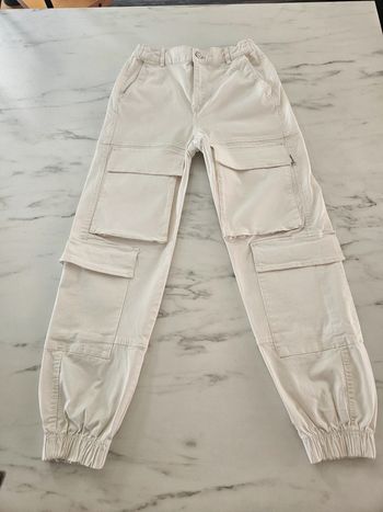 Bershka pantalon cargo crème taille 36