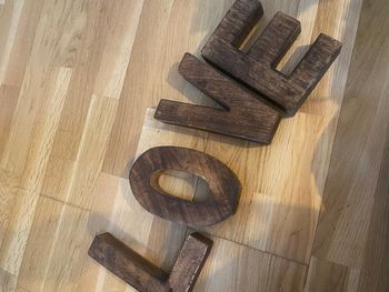 Love en bois