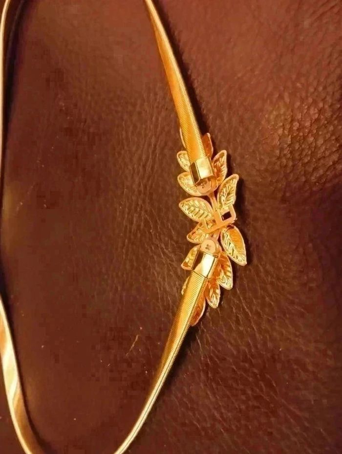 Neuve ceinture extensible dorée - photo numéro 5