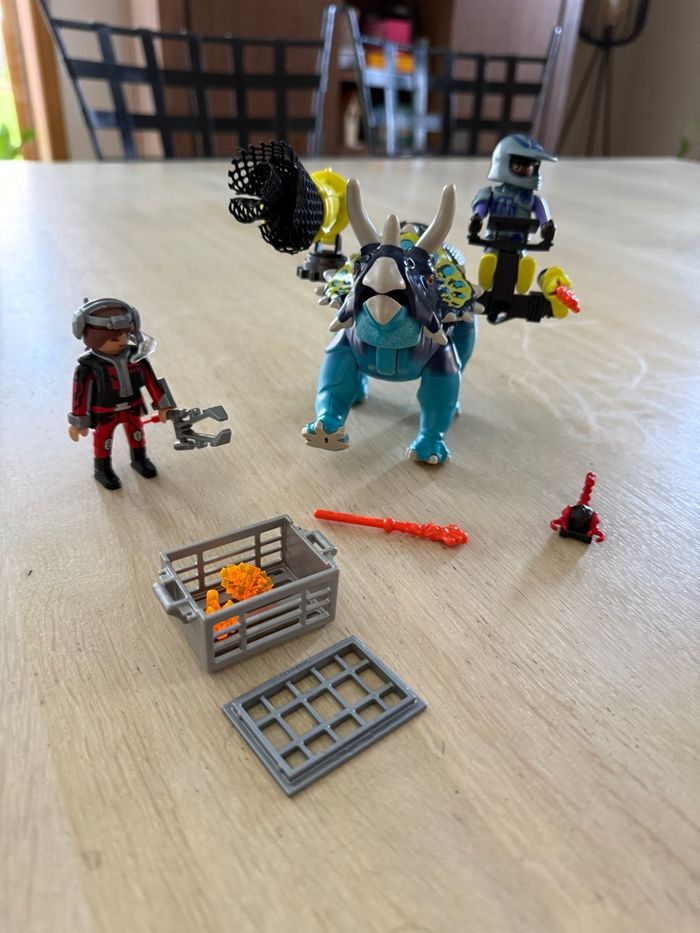 Tricératops et soldats - Playmobil 70627 - photo numéro 4