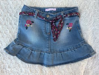 Jupe jean parfait état motif fleur 3 ans