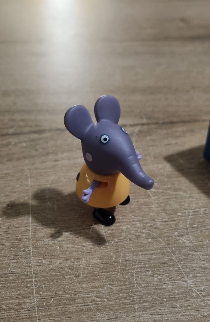 Figurines des amis de Peppa Pig - photo numéro 3