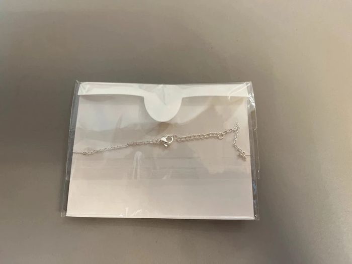 Bracelet neuf sous emballage - photo numéro 4