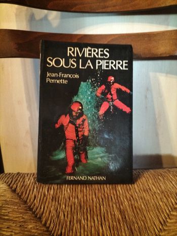 Rivière sous la pierre jean François pernette