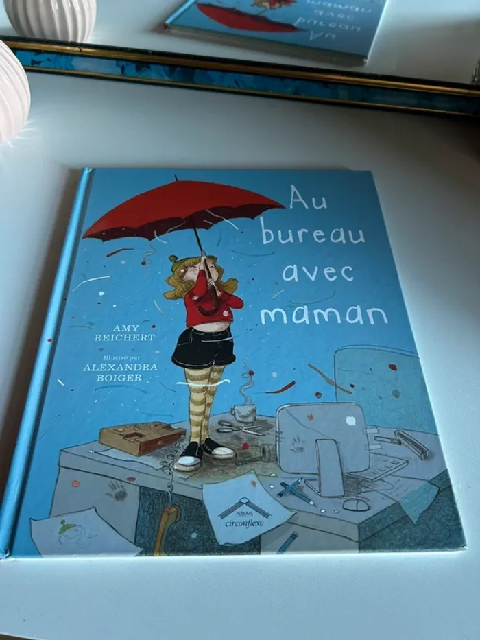 Au bureau avec maman