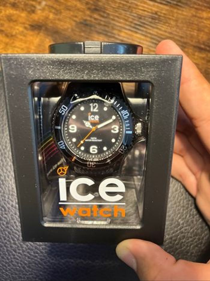 Montre - photo numéro 3